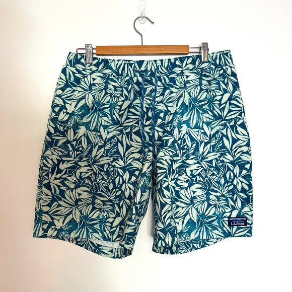 L.L. Bean - Men's Vacationland Stretch Swim Trunks, Print, 8" - Size L - Picture 1 of 4